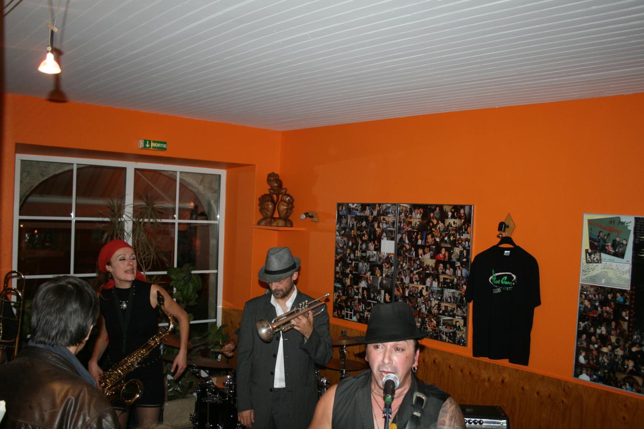 HOT GANG OCT 2012 058