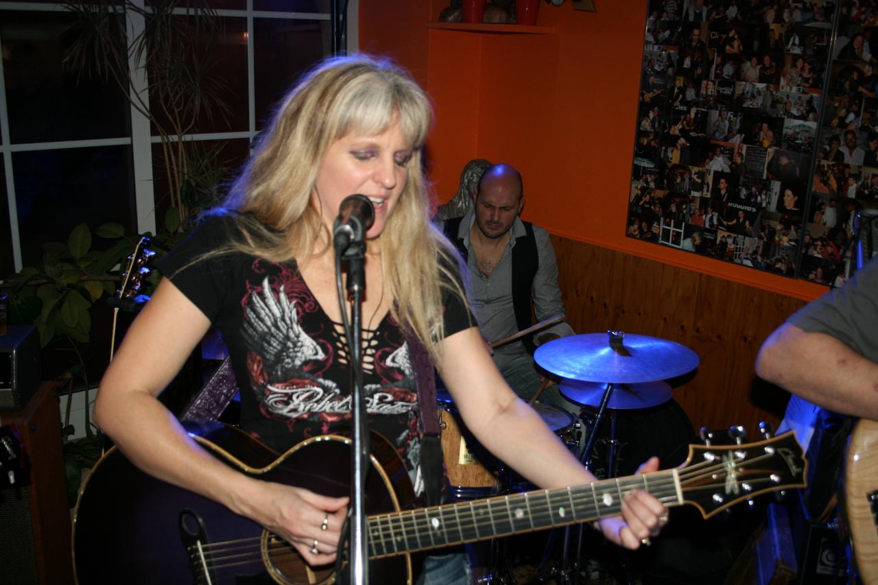 LIANE EDWARDS 105
